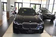 BMW X7 Base