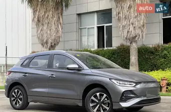 BYD E2