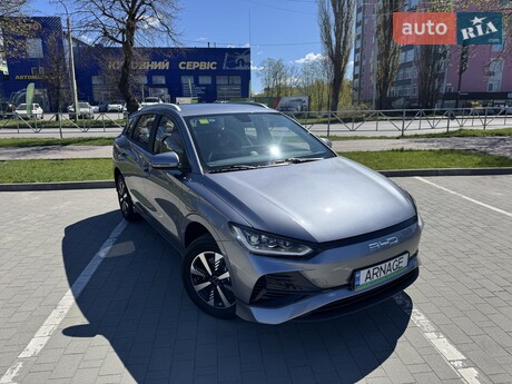 BYD E2 2025