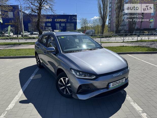 BYD E2 2025