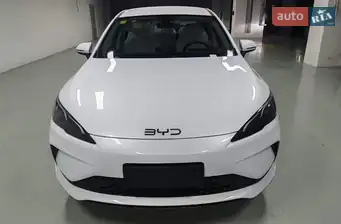 BYD Seal 05