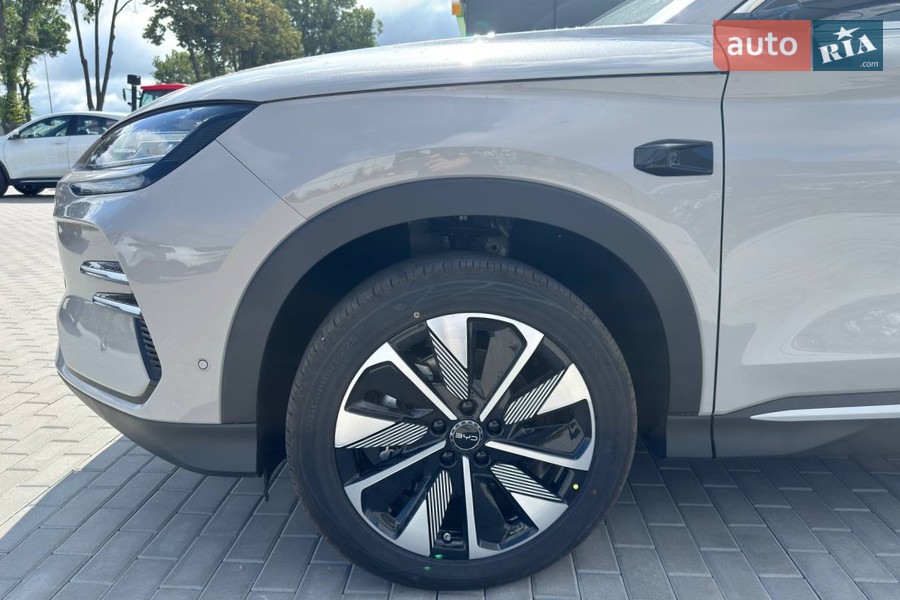 BYD Song Plus - фото 9