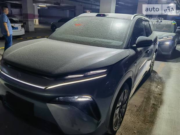 BYD Tang L 2025