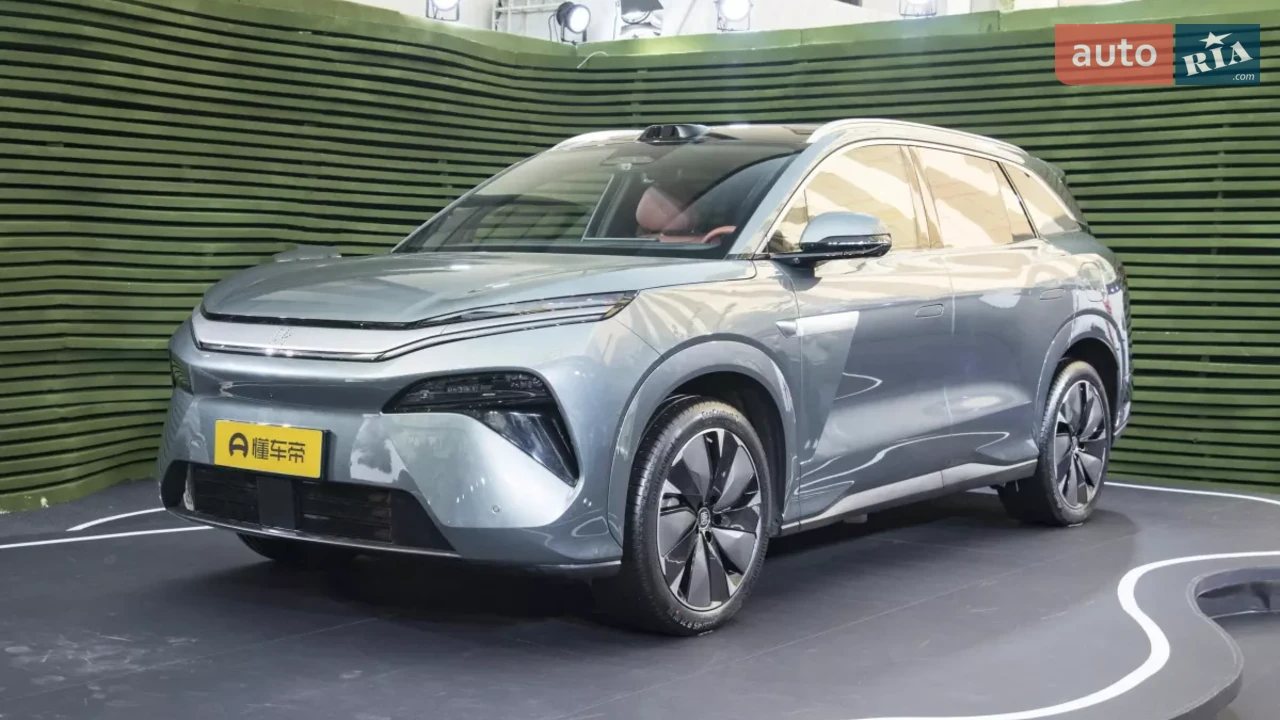 BYD Tang L Flagship