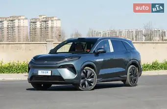 BYD Tang L