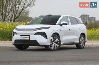 BYD Tang L