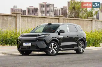 BYD Tang L