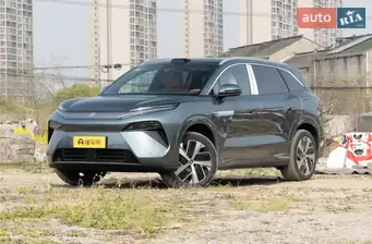 BYD Tang L