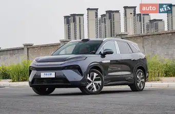 BYD Tang L