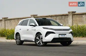 BYD Tang L