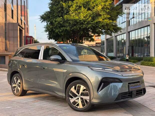 BYD Tang L 2025