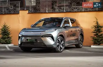 BYD Tang L