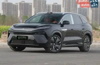 BYD Tang L