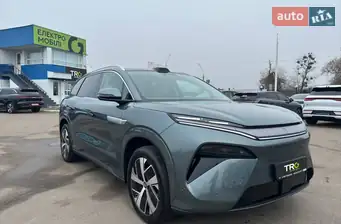 BYD Tang L