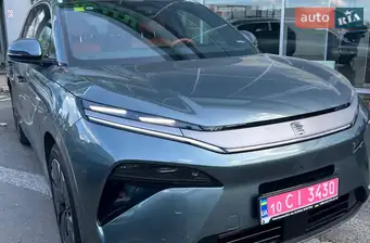 BYD Tang L