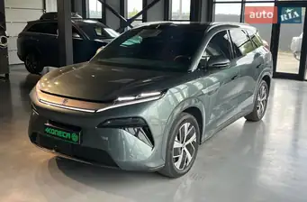 BYD Tang L