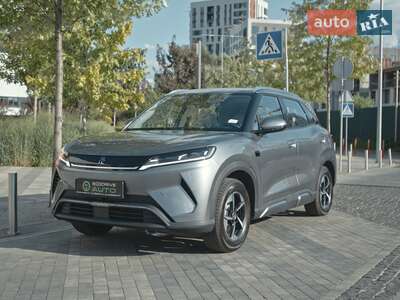 BYD Yuan Up 2025 Leading