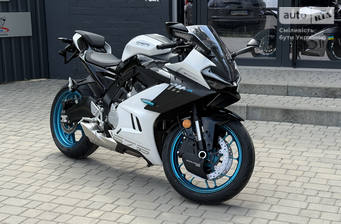 Cf moto 675 SR-R 2025 Base