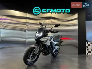 Cf moto 700MT