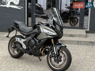 Cf moto 700MT 2025 Base