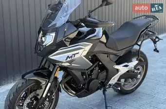 Cf moto 700MT