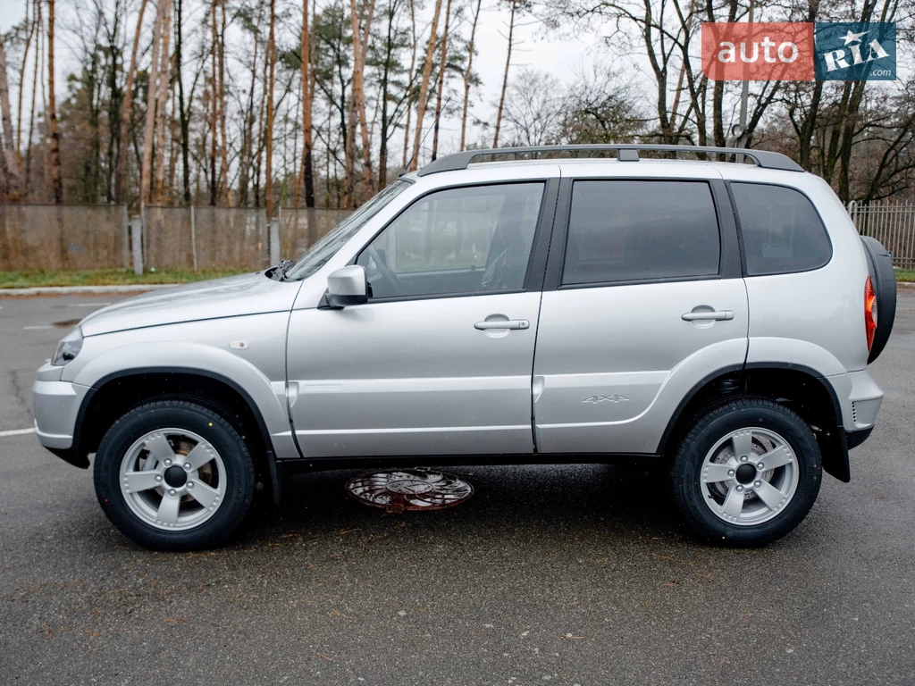 Chevrolet Niva LC