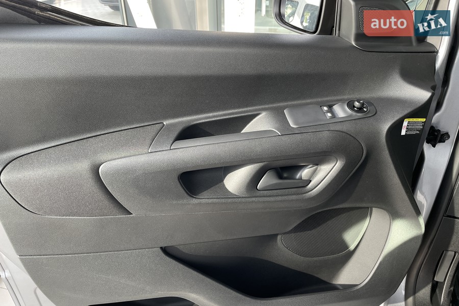 Citroen Berlingo - фото 9