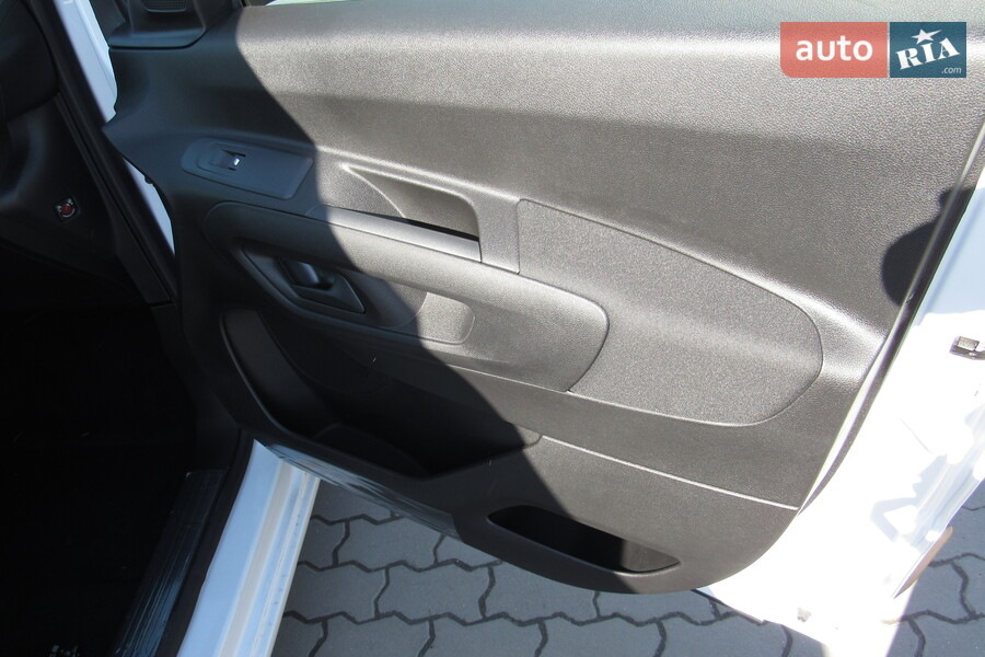 Citroen Berlingo - фото 32