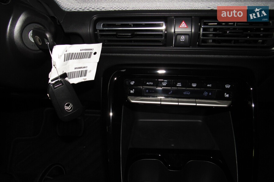 Citroen C3 - фото 12