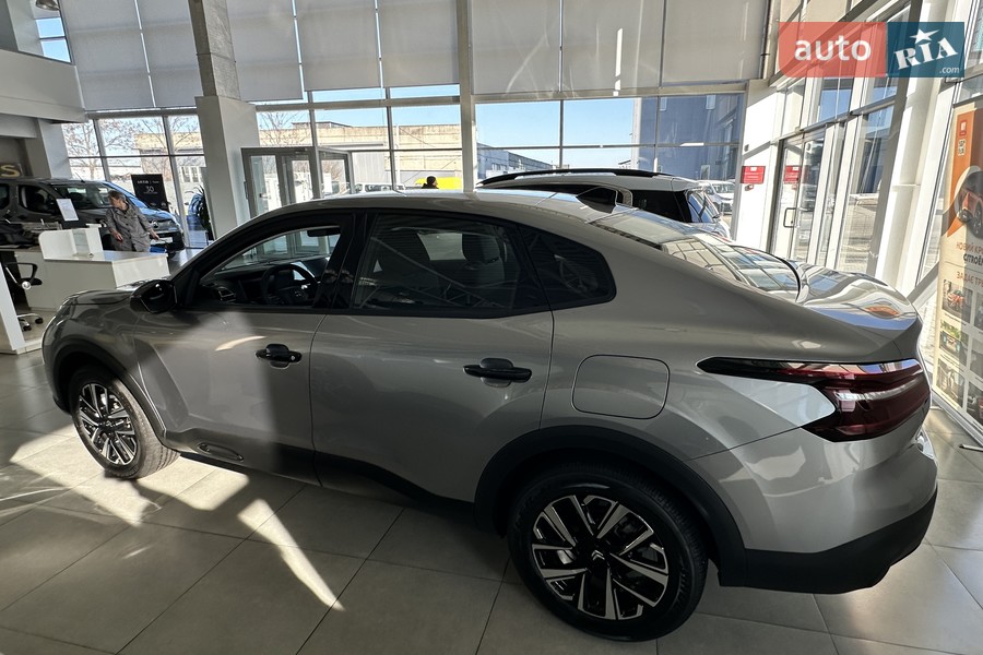 Citroen C4 X - фото 8