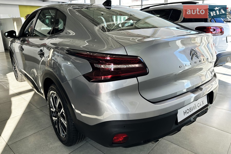 Citroen C4 X - фото 7