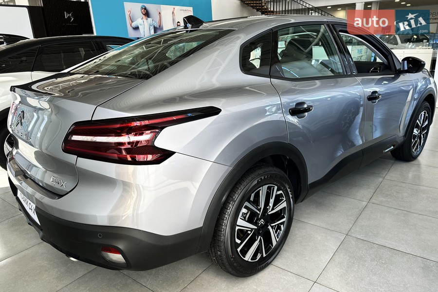 Citroen C4 X - фото 5