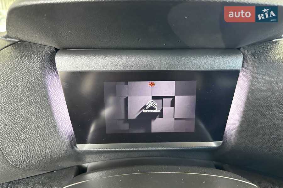 Citroen C4 X - фото 18