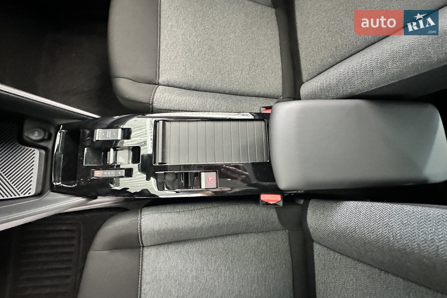 Citroen C4 X - фото 24