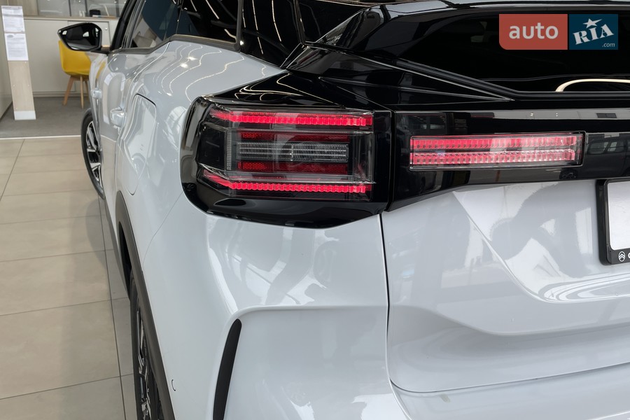 Citroen C4 - фото 12