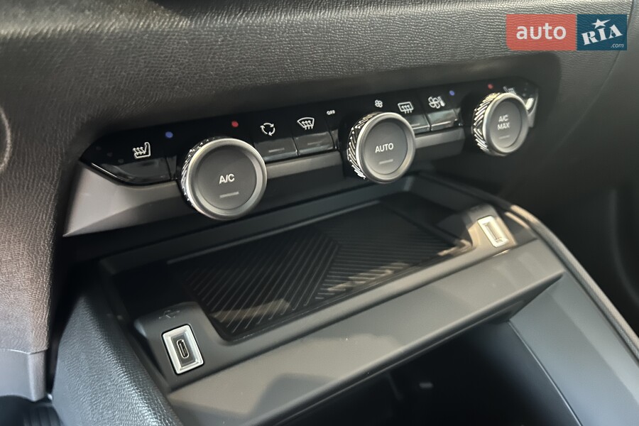 Citroen C4 - фото 16