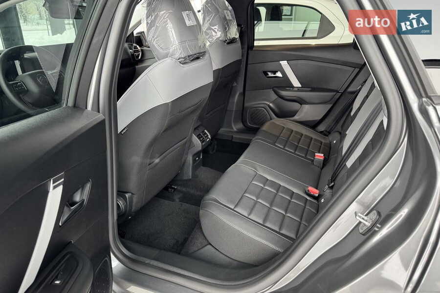 Citroen C4 - фото 11