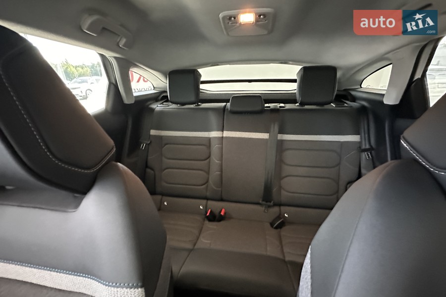 Citroen e-C4 - фото 14