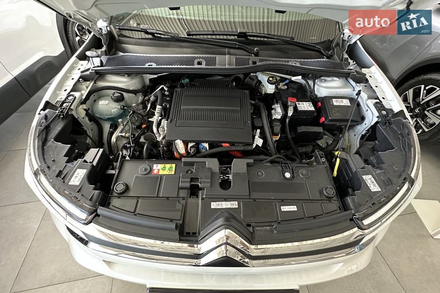 Citroen e-C4 - фото 16