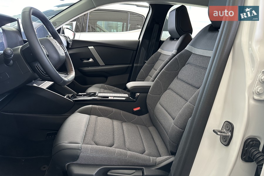 Citroen e-C4 - фото 19