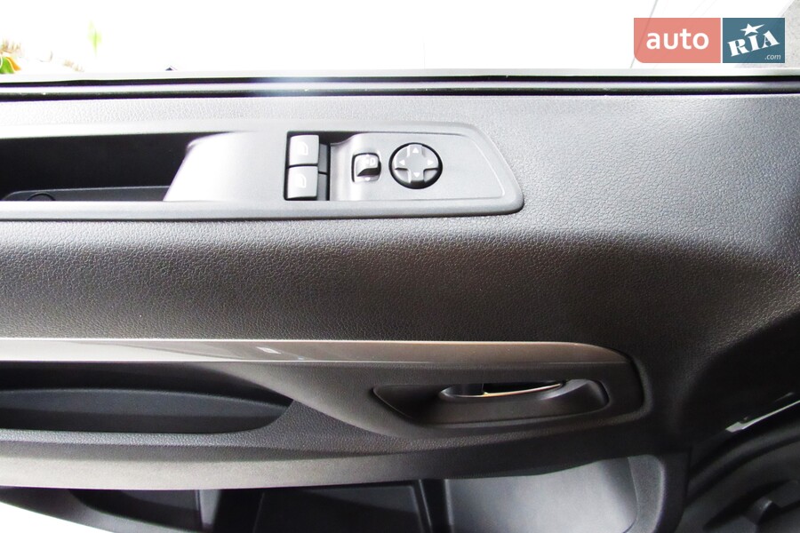 Citroen SpaceTourer - фото 12