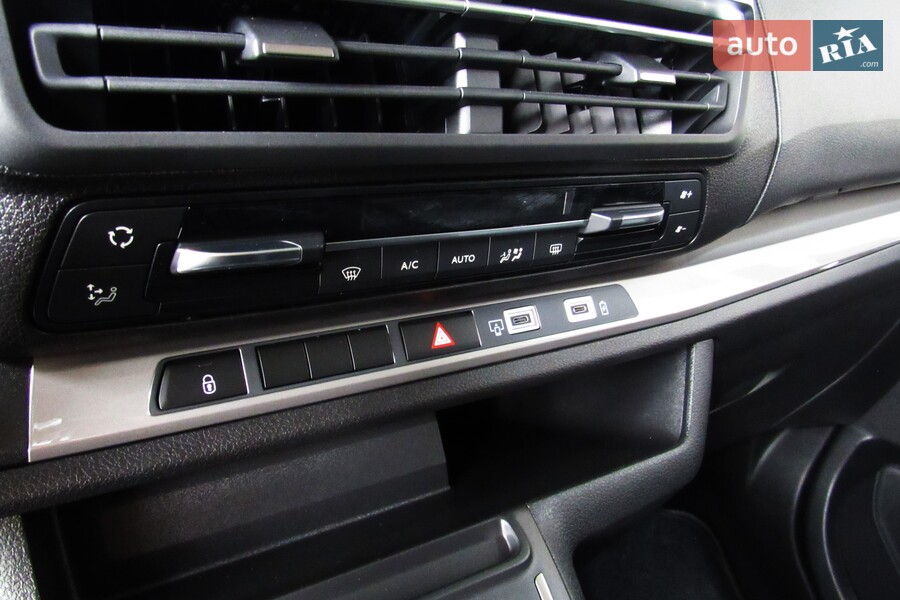 Citroen SpaceTourer - фото 15