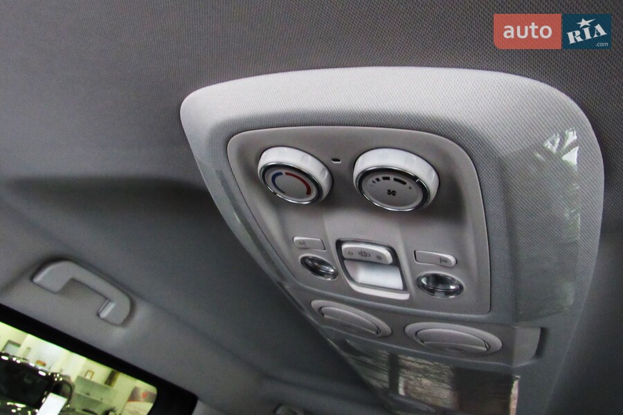 Citroen SpaceTourer - фото 17