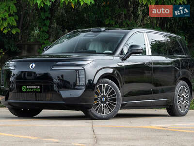 Denza N8L Flagship DM-i 2.0T HEV (762 к.с.) 4WD 2025