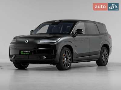 Denza N9 Flagship Black Edition 2.0 Hybrid AT (925 к.с.) AWD 2025