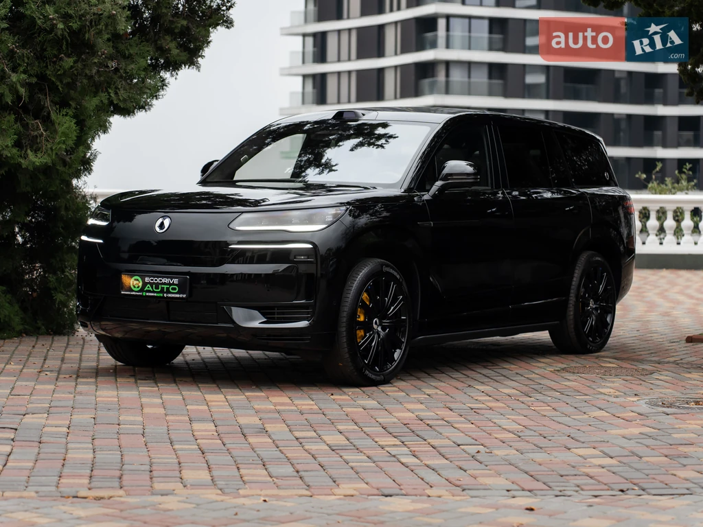 Denza N9 Flagship Black Edition