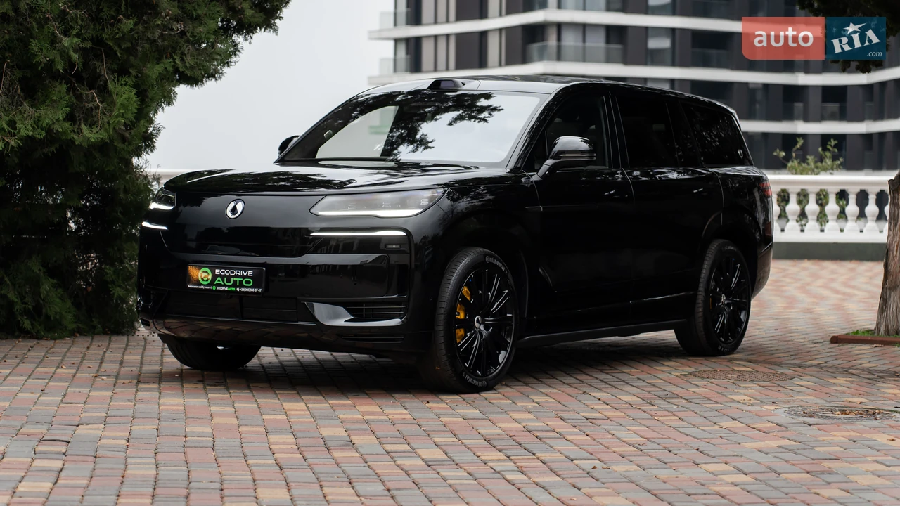 Denza N9 Flagship Black Edition