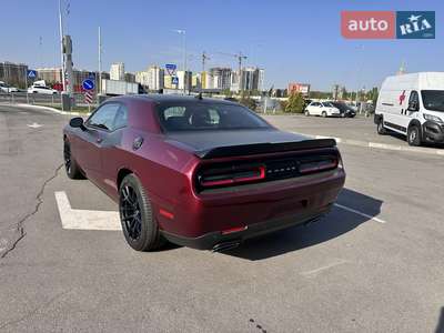 Новий Dodge Challenger 2023 - фото 5