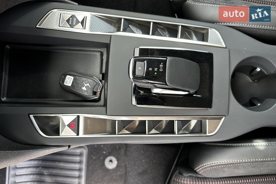 DS 3 e-Tense - фото 12