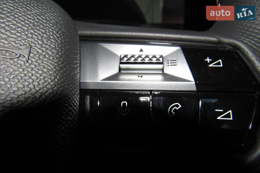 DS 3 e-Tense - фото 11